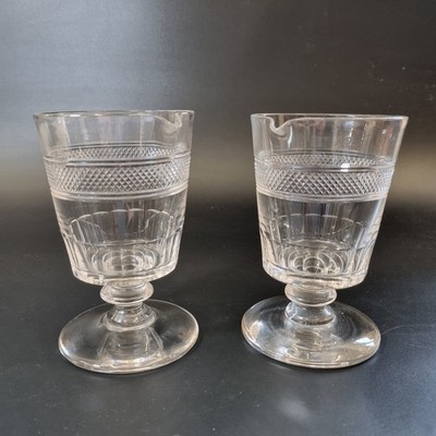 Antikes Paar Glas-Mischrömer aus dem 19. Jahrhundert mit Schliffdekor 15,3 cm