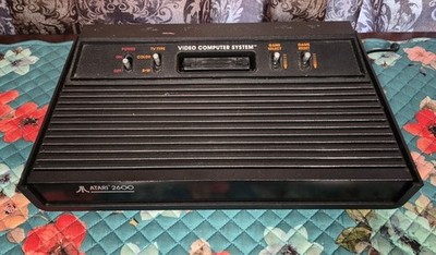 Vintage Atari 2600 Video Computer System Game Console CX-2600 UNTESTED 