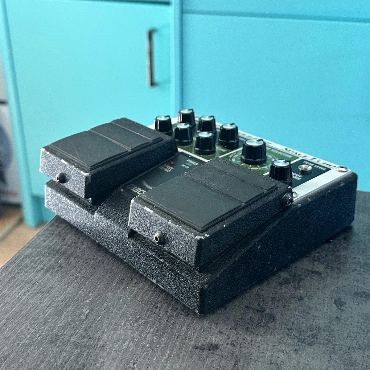 Boss RE-20 Roland Space Tape Echo RE-201 Delay Reverb Guitar Effects Twin Pedal