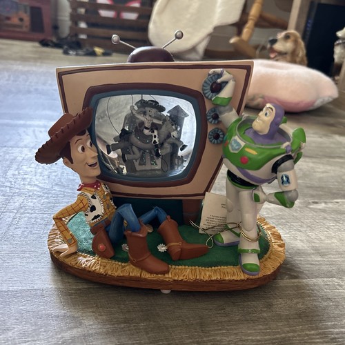 Disney's Pixar Toy Story 2 1995 TV Snow Globe..Great unique snowglobe!!๐๐ค