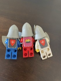 Lego Castle Knight Minifigure Minifig Yellow Castle From 1981 375 6075 Lot Of 11