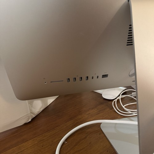 Apple iMac 21.5" Retina 4K Quad Core i5 3.0GHz 2017 8GB RAM 1 TB SSD Model A1418 - Picture 13 of 16