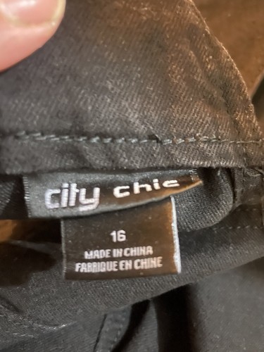 City Chic Women's Black Denim Short Overalls Size 16 - Picture 4 of 4