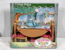 RARE DISCONTINUED FISHER PRICE BRIARBERRY BEARS DINING ROOM SET NEW IN BOX