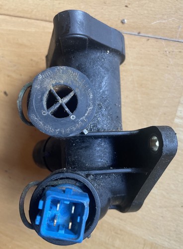 Wasserflansch Kühlwasserstutzen 058121133B Org Audi A4 B5 1,8 Kühlmittelflansch