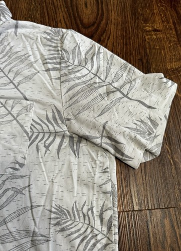 Travis Mathew Golf Polo Shirt Men's 2XL Short Sleeve Palm Tree Floral Gray - Picture 11 of 16