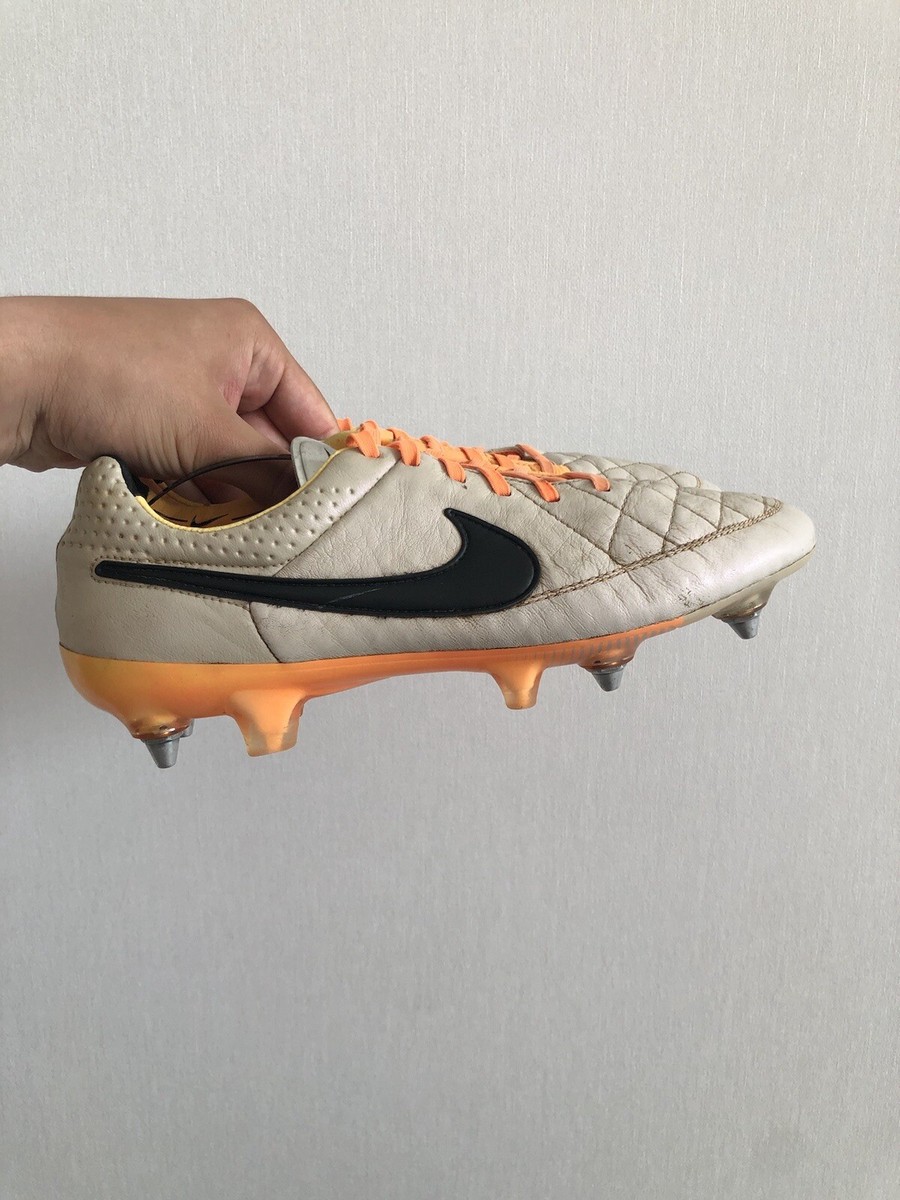 NIKE TIEMPO LEGEND 5 SG ORANGE FOOTBALL SOCCER CLEATS ACC NIKE TIEMPO LEGEND 5 SG ORANGE FOOTBALL SOCCER CLEATS ACC