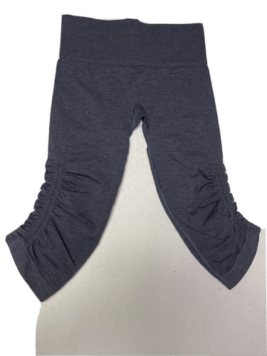 Flow Crop Ruched Capri Leggings 