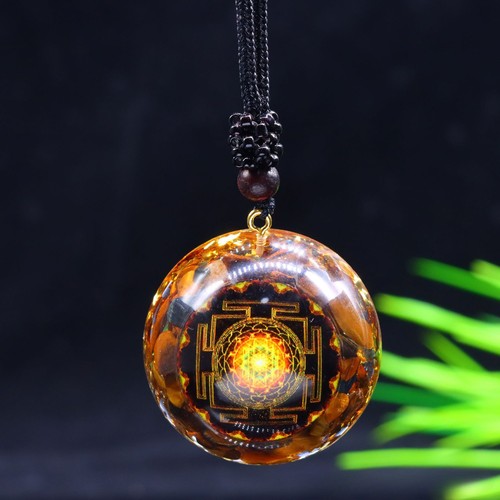 Natural Crystal Orgonite Pendant Necklace 7 Chakra Healing Energy Talisman Gift - Picture 9 of 10