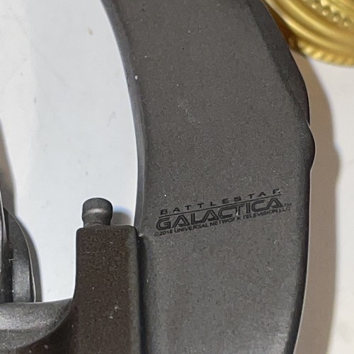 Battlestar Galactica Cylon Raider “Scar” Vinyl Fighter Ship 4.5 inches - Picture 5 of 6