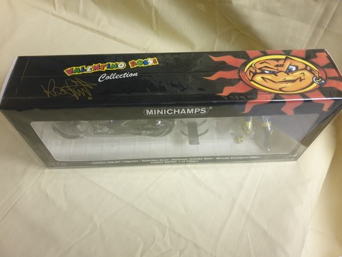 1/12 Minichamps Valentino Rossi Donnington 2005 - Ltd Ed 720pcs - Picture 2 of 5