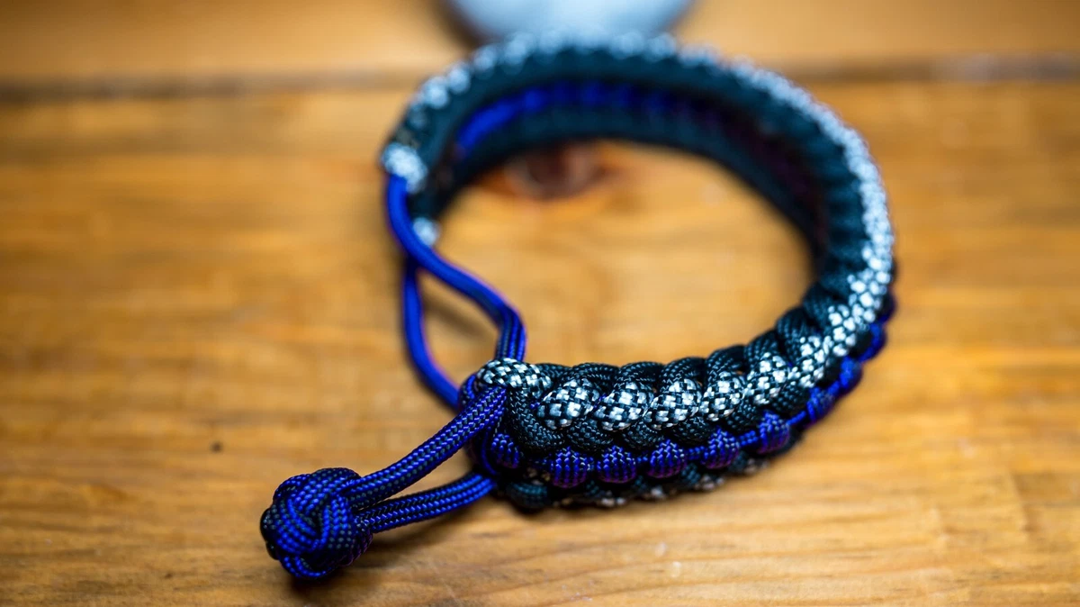 Paracord Survival bracelet With Matching Keychain Adjustable