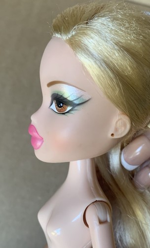 Bratz Doll Lela Twiinz Twins Twinz Nude VGC - Picture 8 of 8