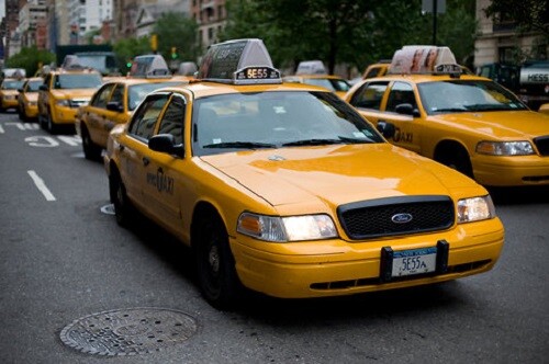 I Love New York Ford Crown Victoria gelb Taxi Showcasts Diecast 9", 1:24 - Bild 11 von 12