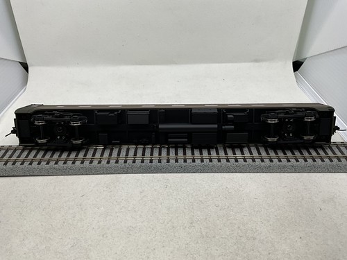 NIB Walthers HO National Railways of Mexico P-S 4-4-2 Sleeper #932-16706 - Picture 7 of 11