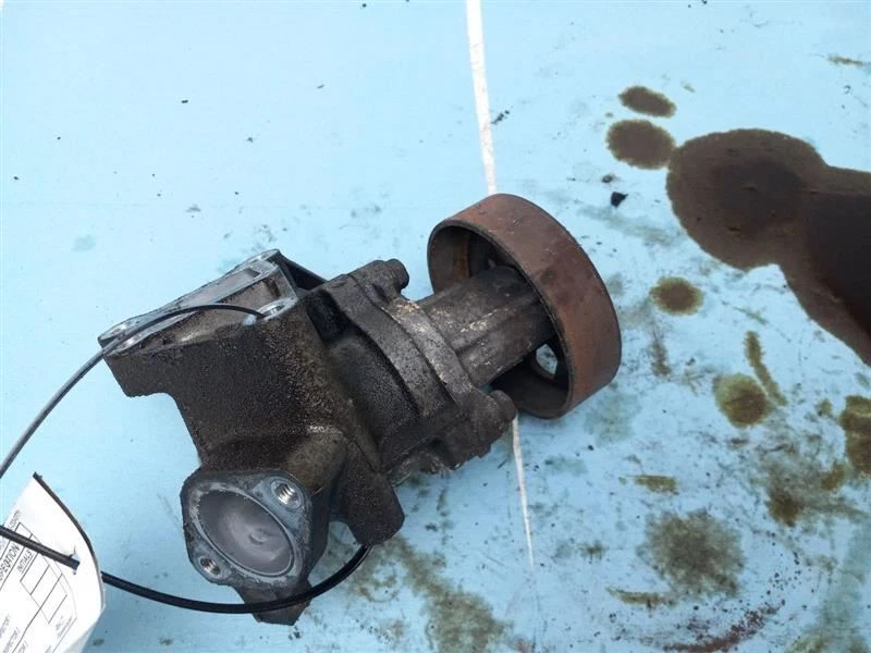 Nissan Altima 2011 bomba de agua Foto 2 de 4