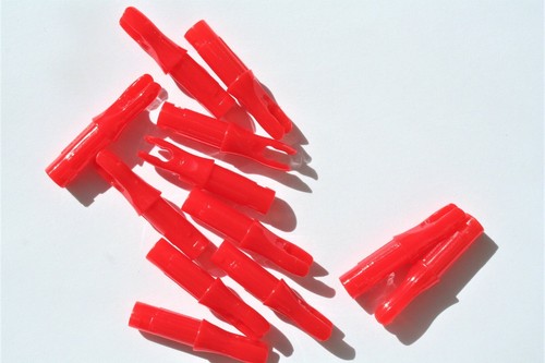 12 Arrow nocks various colours for 6.2 id carbon or aluminium arrows - Picture 7 of 22