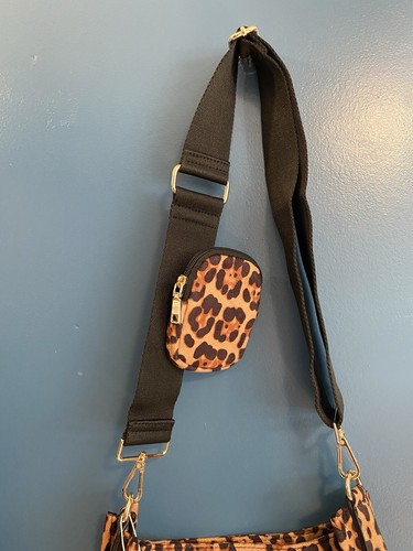 NWT Ah-dorned Leopard Print Crossbody Bag Messenger Purse with Matching Wallet - Picture 3 of 12