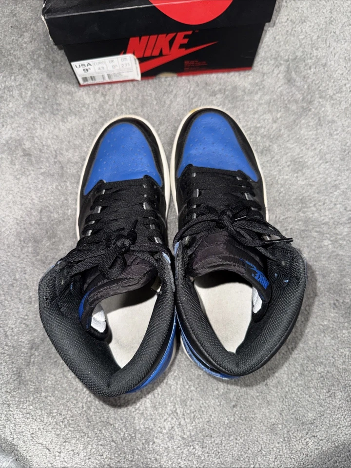 Nike Air Jordan 1 Retro OG Alto Real Talla 9.5 Foto 3 de 4