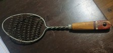 Vintage Red Wood Handle Twisted Wire Whisk Egg Beater Retro Kitchen Utensil 520