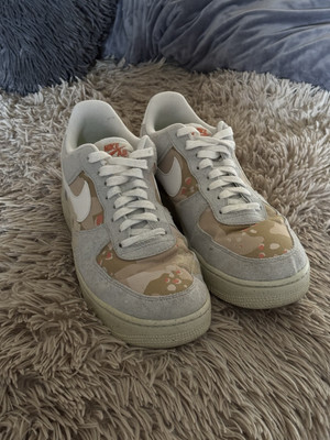 NIKE AIR FORCE 1 photon dust/team orange 44,5