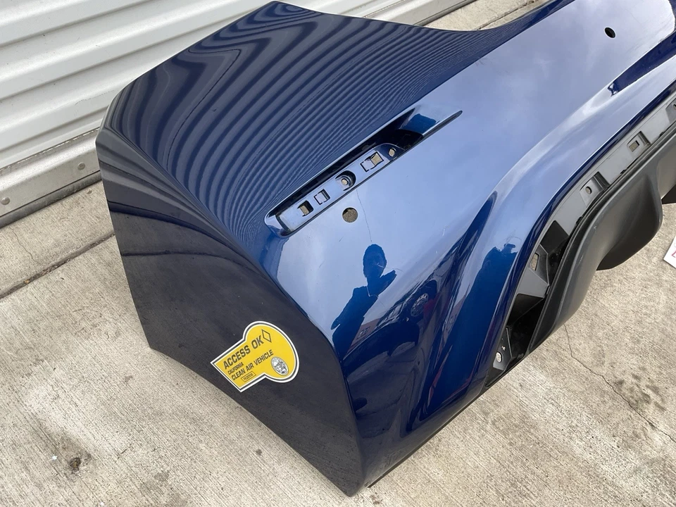 2018 2019 NISSAN LEAF REAR BUMPER COVER OEM 85022 5SA0H - Image 4 of 4