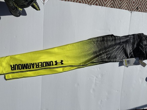NWT Under Armour Neon Compression Cold Gear Pullover & Leggings Medium Women’s - Picture 10 of 10
