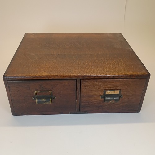 YAWMAN & ERBE MFG. CO. 2 DRAWER QUARTERSAWN OAK CARD FILE CABINET DOVETAILED VTG