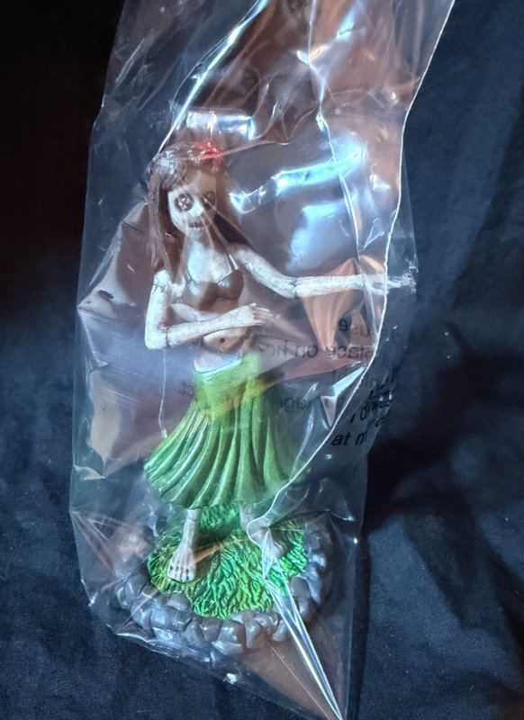 Zombie Hula Girl Dashboard Ornament Horror Block Exclusive Nerd Block Bobble NIB