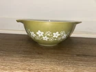 Vintage Pyrex Spring Blossom Crazy Daisy 1.5 Qt Cinderella Mixing Bowl