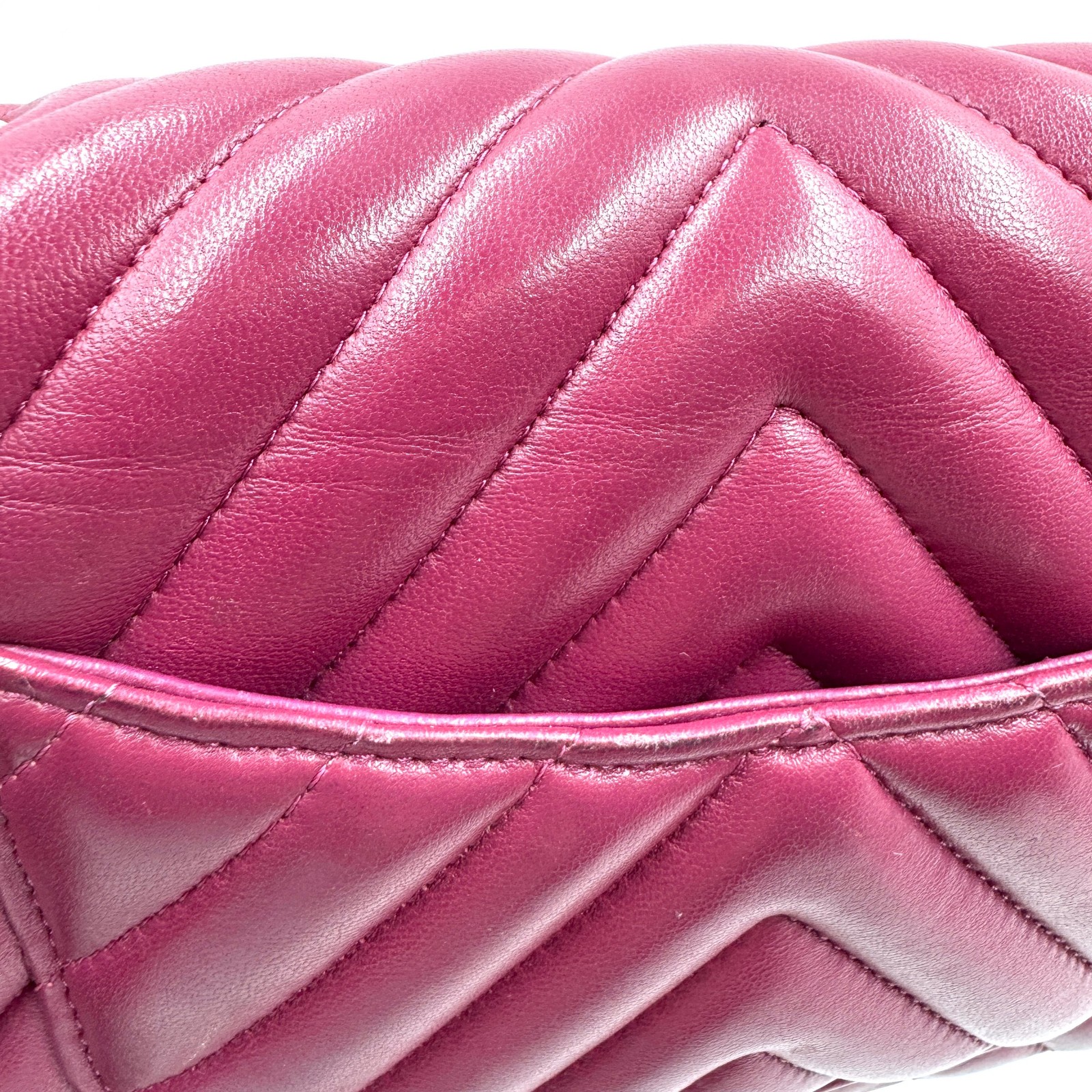 Pre-Owned Chanel Rectangular Flap Shoulder Bag in… - image 19