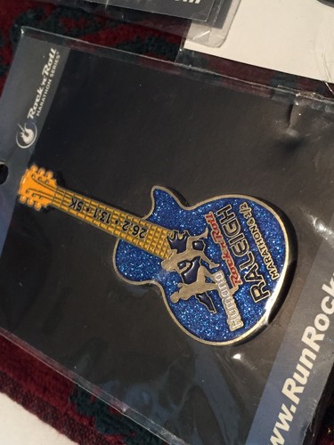 24 pasadores de guitarra de la serie maratón de rock and roll de Las Vegas empaquetados #Venta al por menor $9ea/Tienda - Imagen 4 de 12