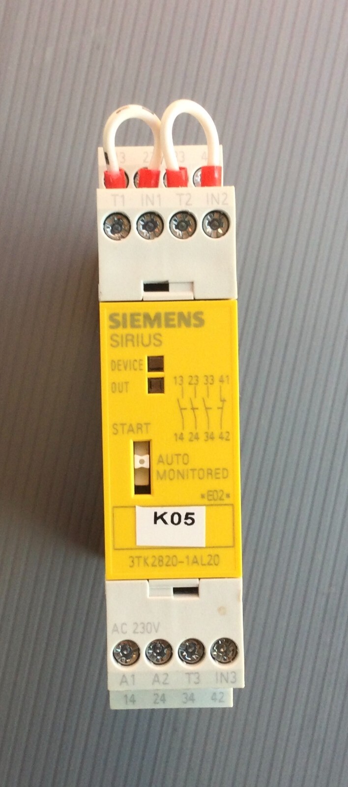 Relais de sécurité SIEMENS SIRIUS surveillance d'arrêt d'urgence 3NO 1NF haute fiabilité