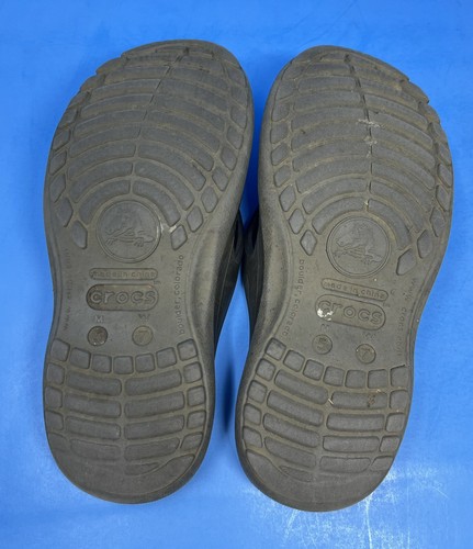 Crocs Thong Flip Flops Sandals Womens Sz 7 Black & Brown Set of 2 Pair Mens Sz 5 - Picture 3 of 6