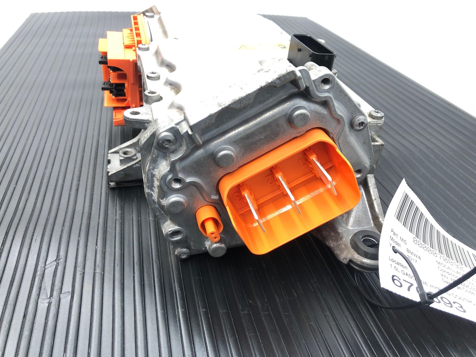 2017 BMW I8 OEM 1.5L GASOLINE HYBRID CONTROL UNIT 8662297