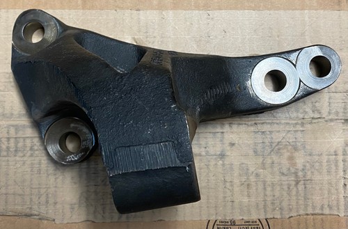 DETROIT Engine Mounting Brackets PAIR 01-33288-001 01-33288-000 - Picture 6 of 9
