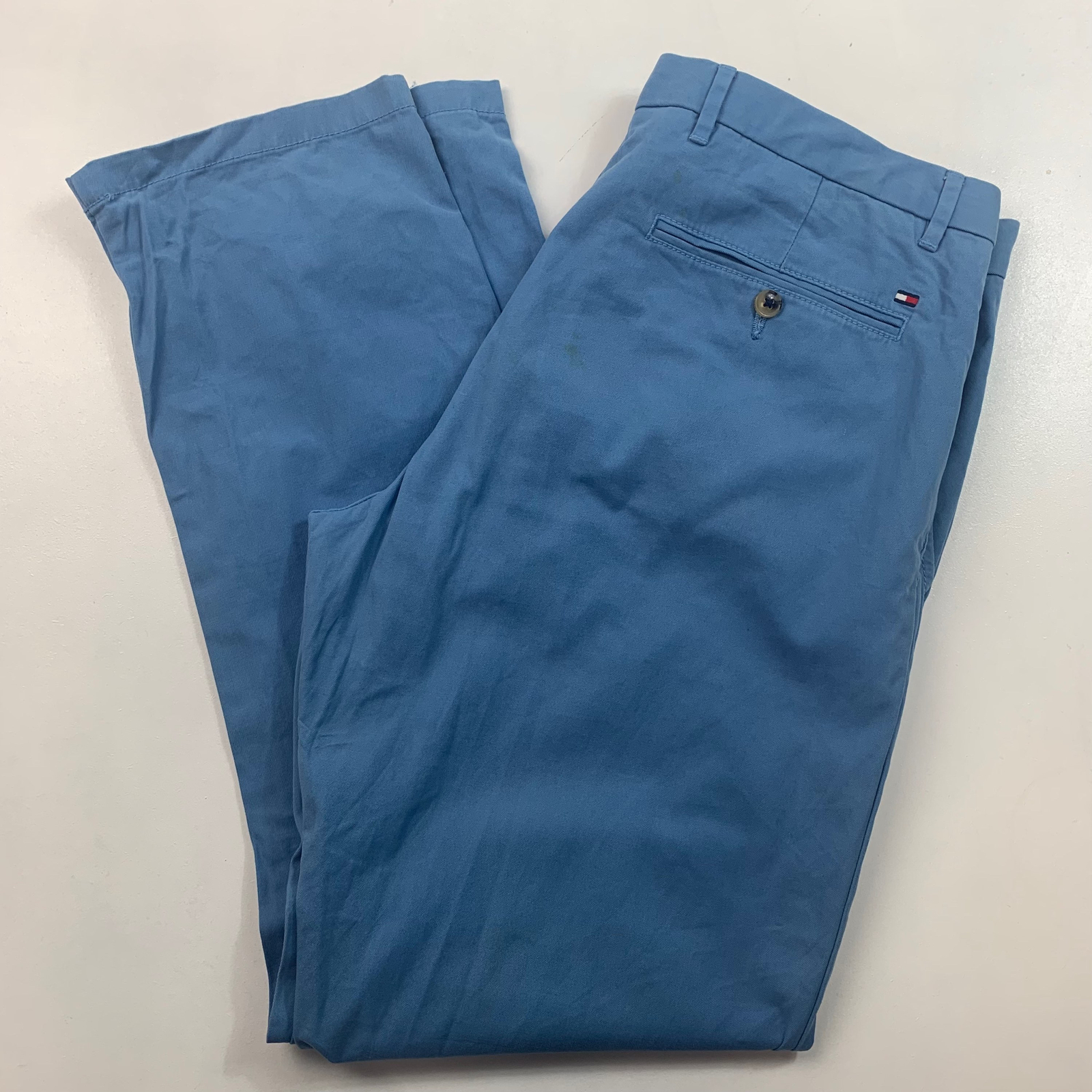 Pantalones chinos para hombre TOMMY HILFIGER / azul pastel / 36 x 32 / ajuste regular Mercer