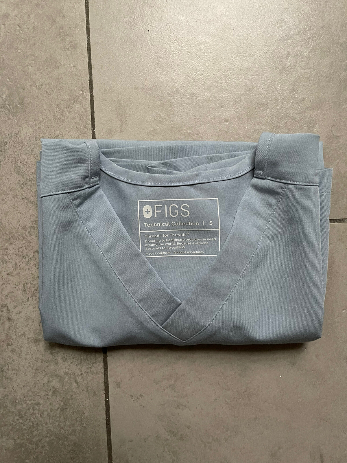 FIGS Men’s Dusty Blue Leon Top Small Gem