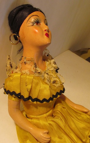 Vintage 15" Tall Plaster Spanish Woman Doll, Spain - 第 4/11 張圖片
