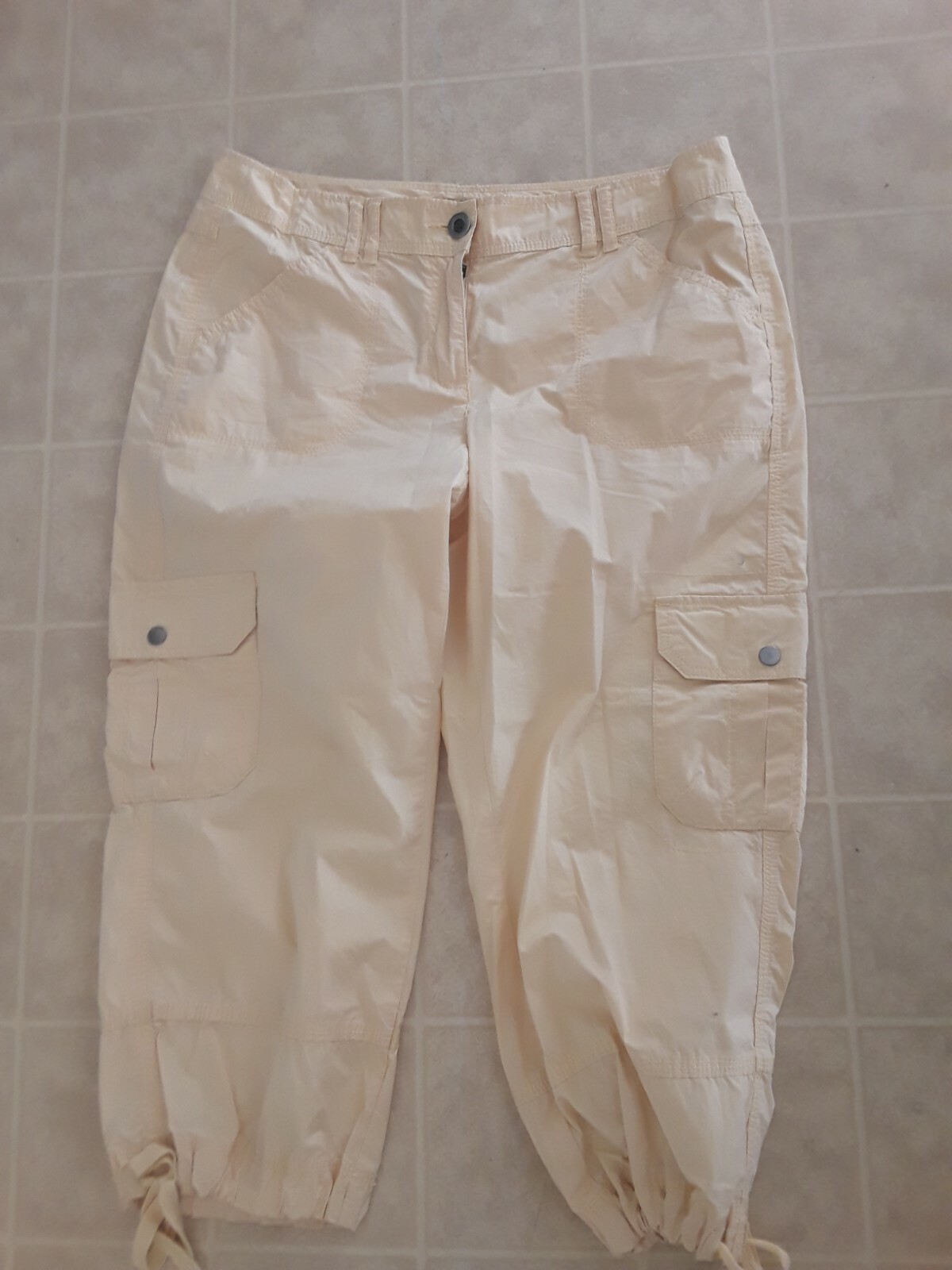 Tommy Hilfiger Yellow Cargo Crop Pants Size 12 Women's Casual Style
