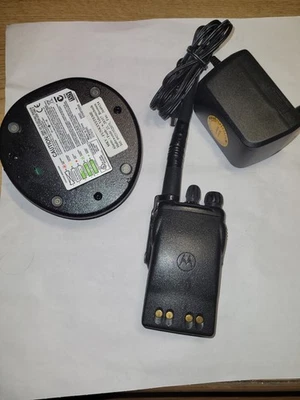 Motorola GP344 Handfunkgerät VHF = 136-174 MHz klein und handlich professionell - Bild 1 von 4