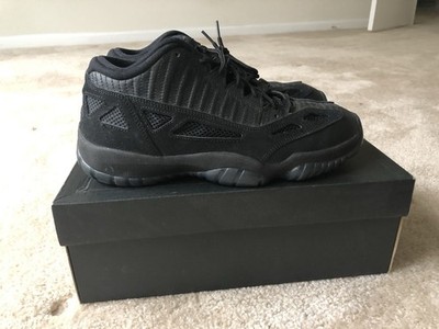 AIR JORDAN 11 XI LOW IE RETRO USED SIZE 9.5 REFEREE BLACK TRUE RED
