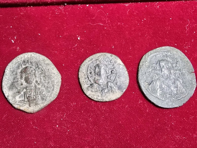 Lot Of 3 Anonymous Christ Folli
