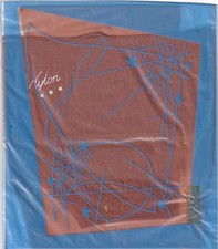 Bas nylon coloris Beige. Taille 1 - 8½. French vintage stockings.