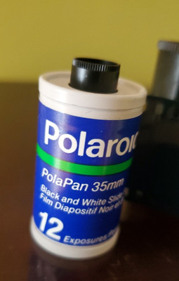 POLAROID PlaPan Black and White 12 Exposures 35mm ONE FILM