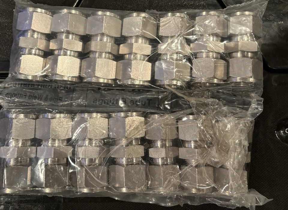 DK-Lok 5/8 pulgadas Tubo OD Unión- 316SS Doble Virola Tubo Montaje Fábrica Nuevo Foto 2 de 3