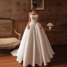 Elegant Stain Wedding Dresses Pearl Beaded Sweetheart A-Line Button Bridal Gown