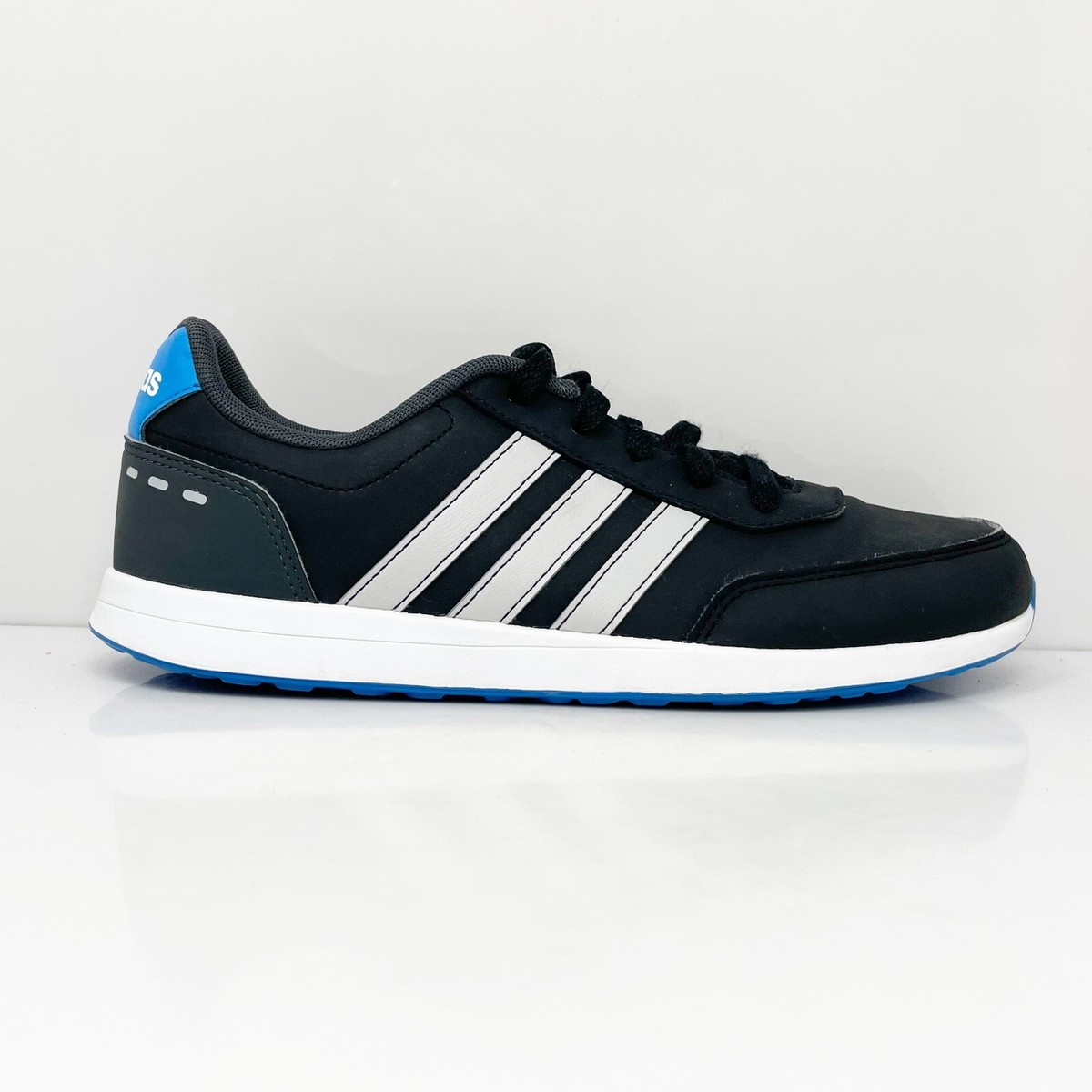 boys size 2 adidas