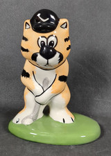 Lorna Bailey Cat Figure ~ "GOLFING CAT" ~ Signed To Base ~ Ht approx 14.2cm