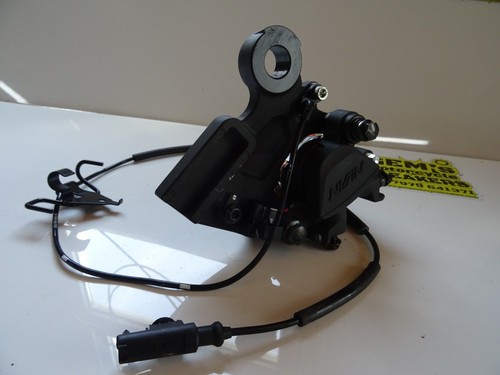 Kawasaki Ninja EX650 2020 Rear Brake Caliper and Hanger - Picture 3 of 8